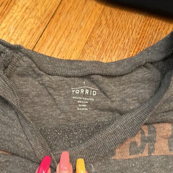 Torrid Crew Neck Burnout Wanted and Wild Relaxed Sweatshirt Size 1X GUC - Picture 2 of 2